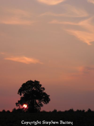 A red glow across the sky at Harvington